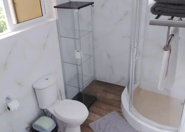 Dovass Self Catering Apartmán *
