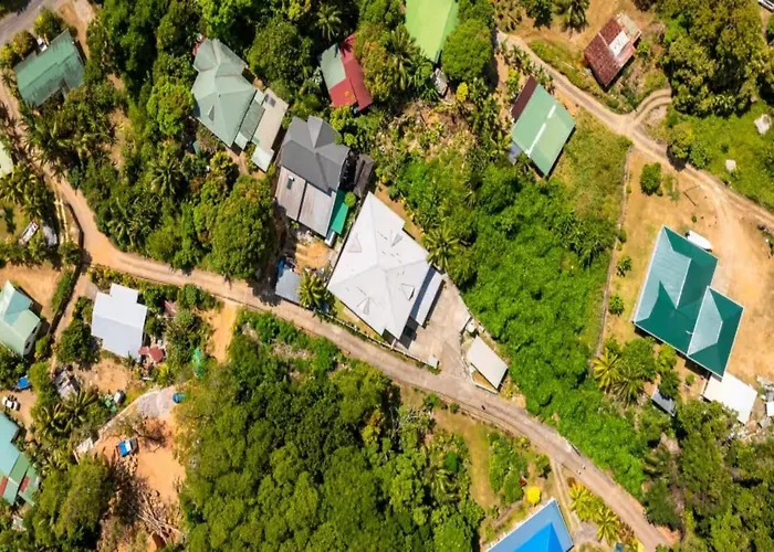 Dovass Self Catering Apartmán *