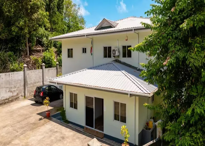 Dovass Self Catering * Takamaka